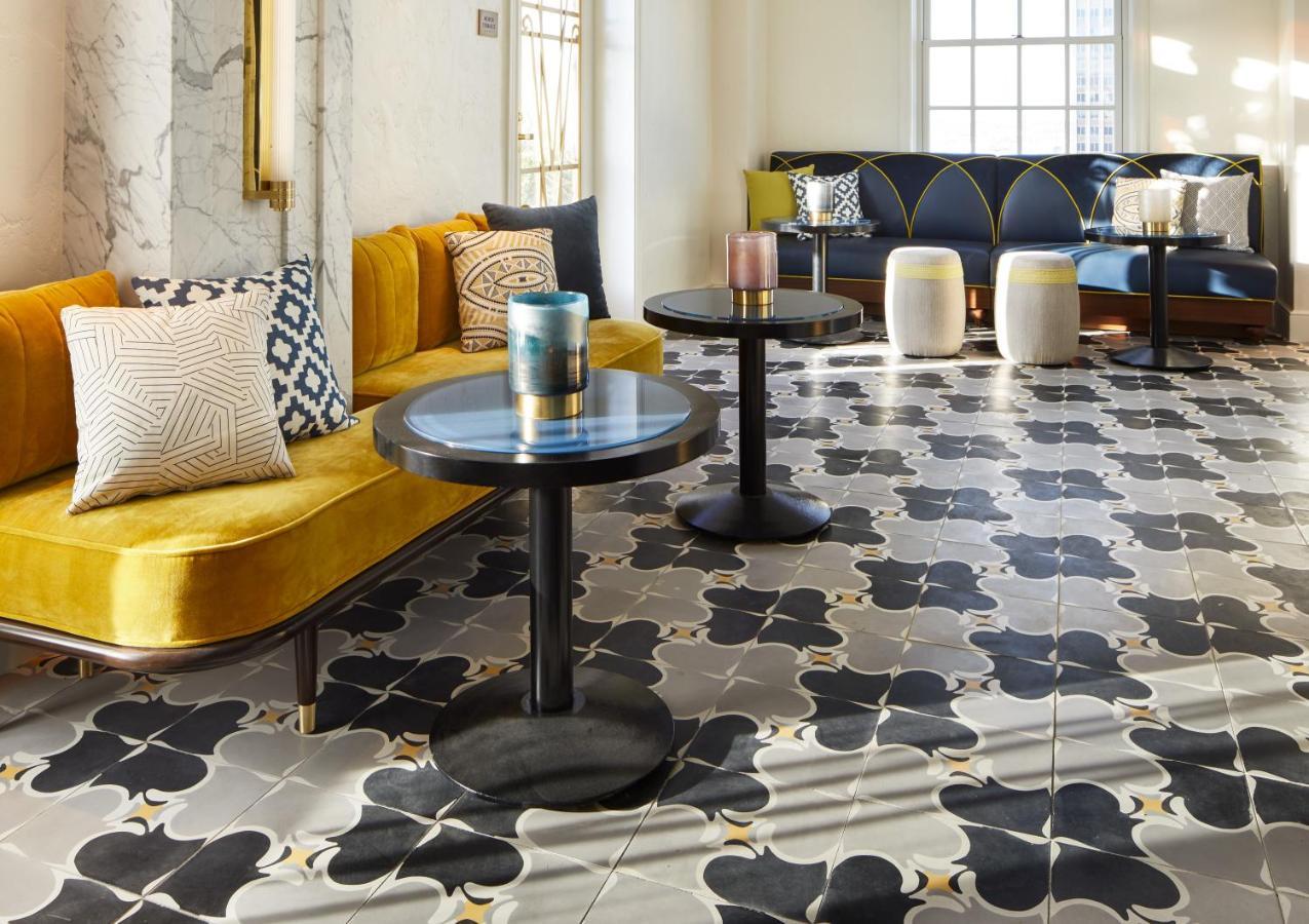 ザ プラザ ホテル パイオニア パーク エル・パソ エクステリア 写真 The hotel's lobby