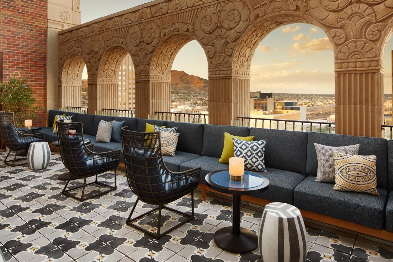 ザ プラザ ホテル パイオニア パーク エル・パソ エクステリア 写真 The rooftop lounge at the Hotel Valencia