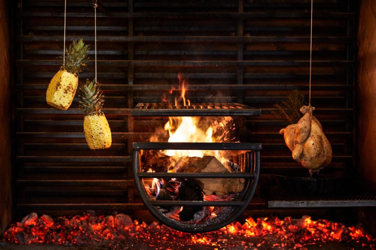 ザ プラザ ホテル パイオニア パーク エル・パソ エクステリア 写真 A barbecue grill